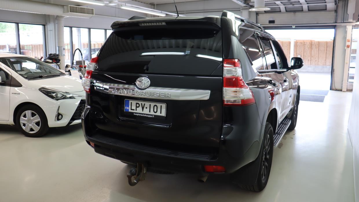 TOYOTA Land Cruiser 2017