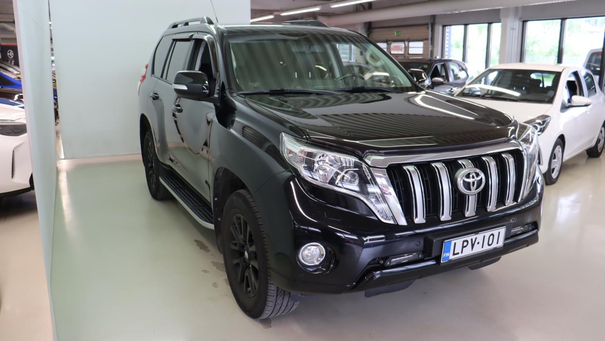 TOYOTA Land Cruiser 2017