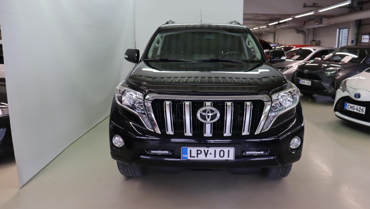 TOYOTA Land Cruiser 2017