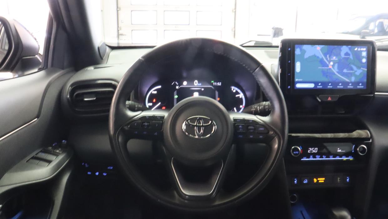 TOYOTA Yaris Cross 2022