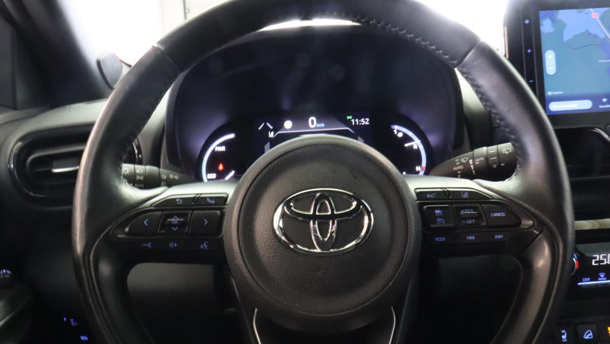 TOYOTA Yaris Cross 2022