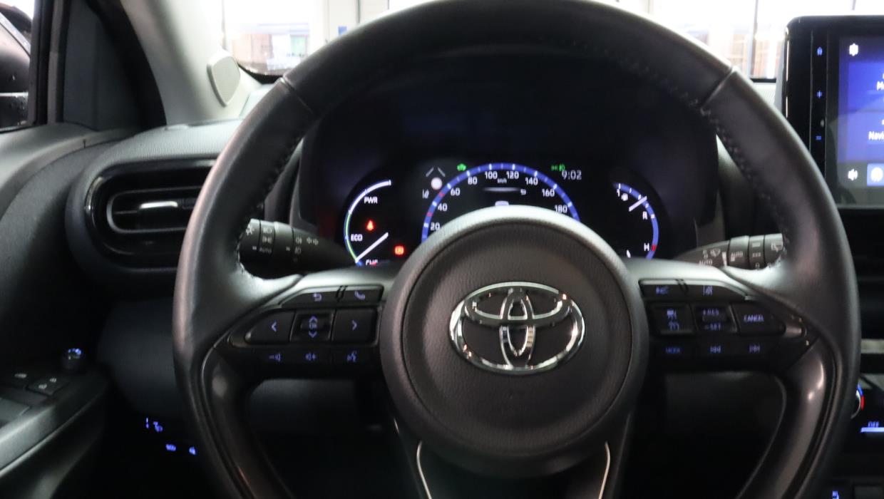TOYOTA Yaris Cross 2023