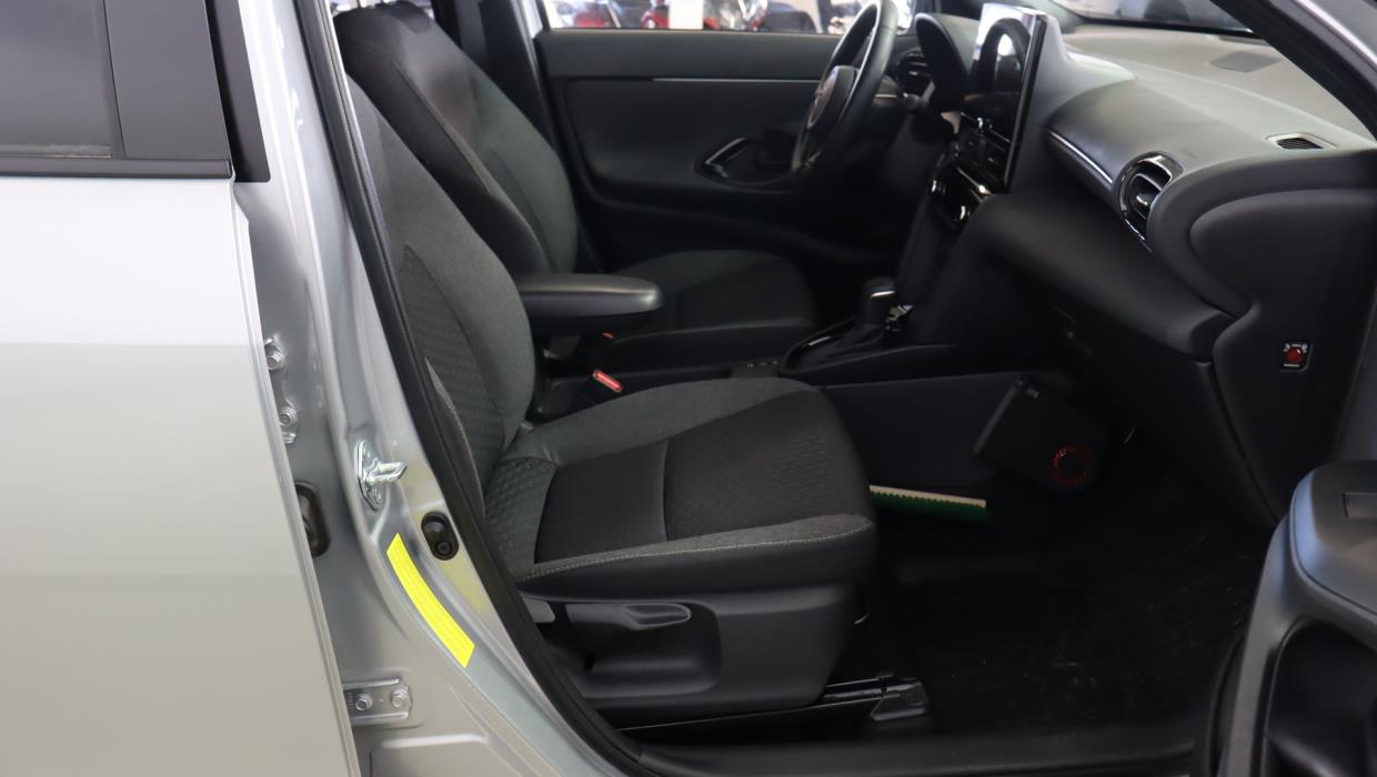 TOYOTA Yaris Cross 2024