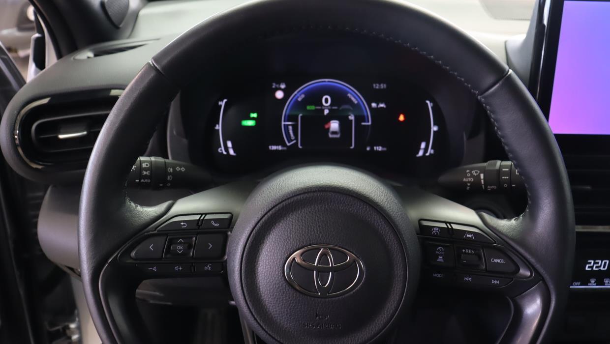 TOYOTA Yaris Cross 2024