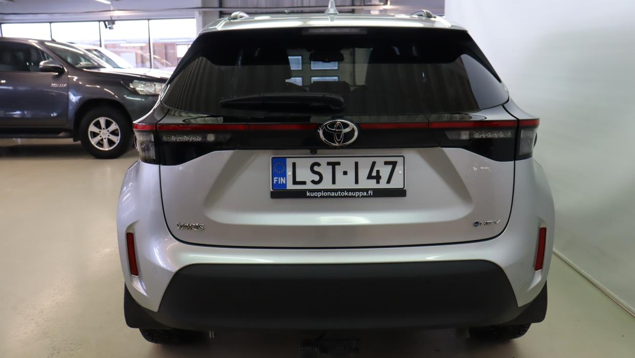 TOYOTA Yaris Cross 2024