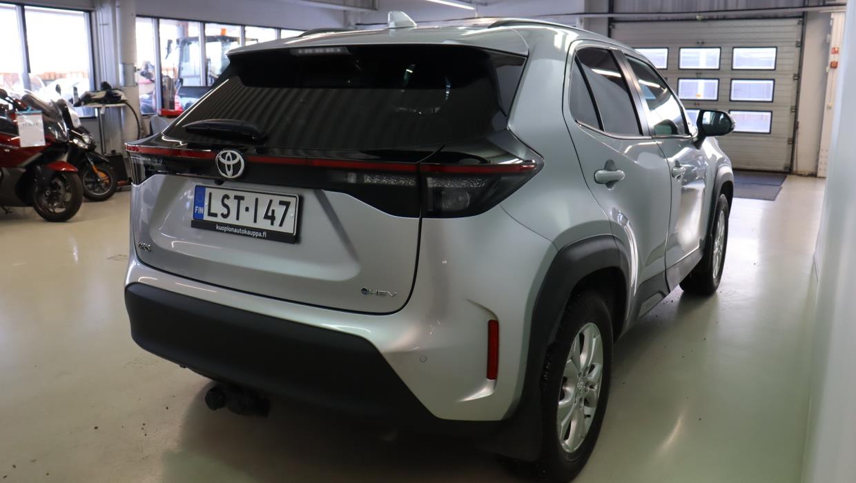 TOYOTA Yaris Cross 2024