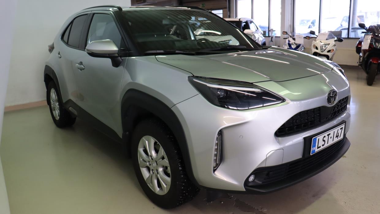 TOYOTA Yaris Cross 2024