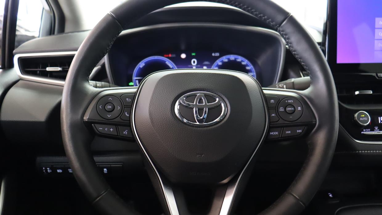 TOYOTA Corolla 2025