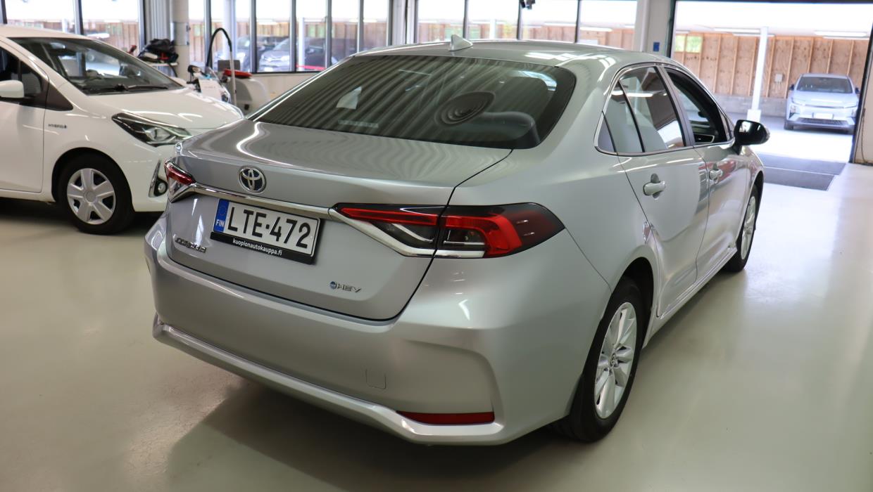 TOYOTA Corolla 2025