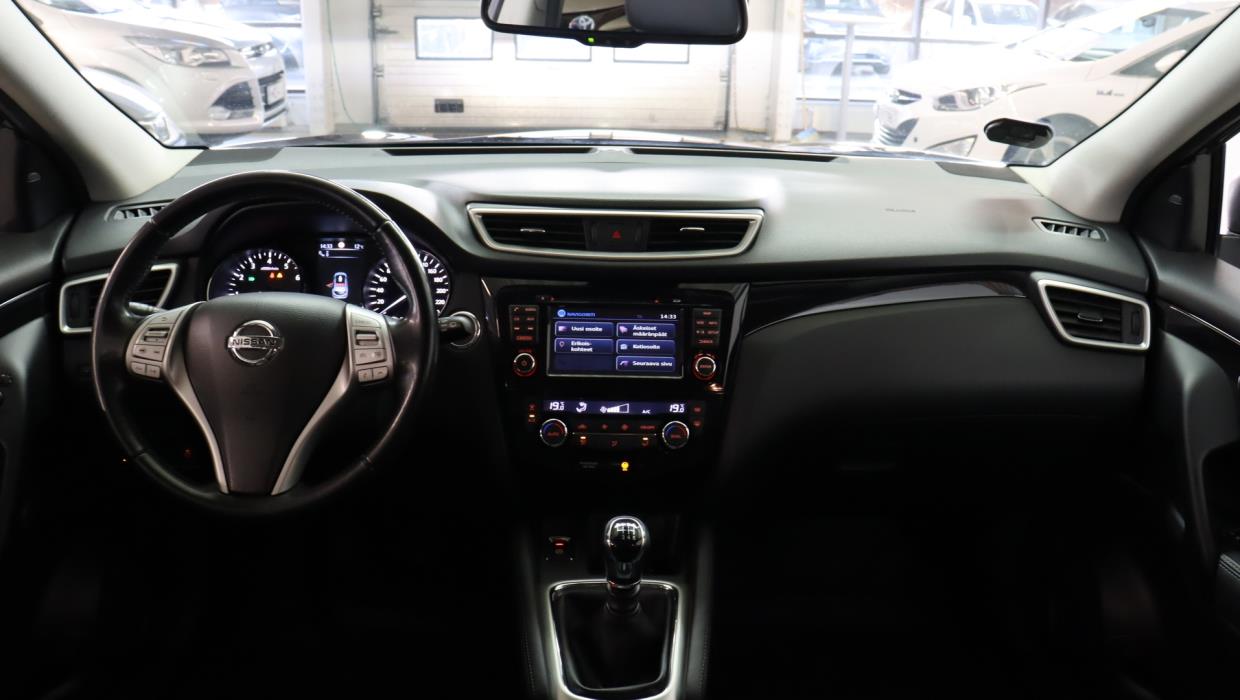 NISSAN Qashqai 2015