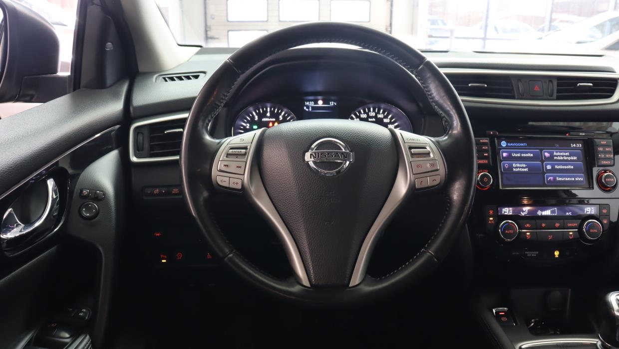 NISSAN Qashqai 2015