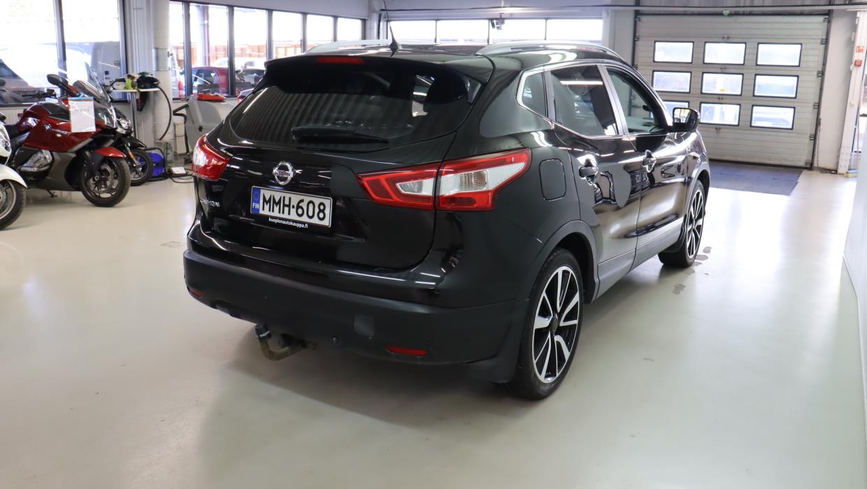 NISSAN Qashqai 2015