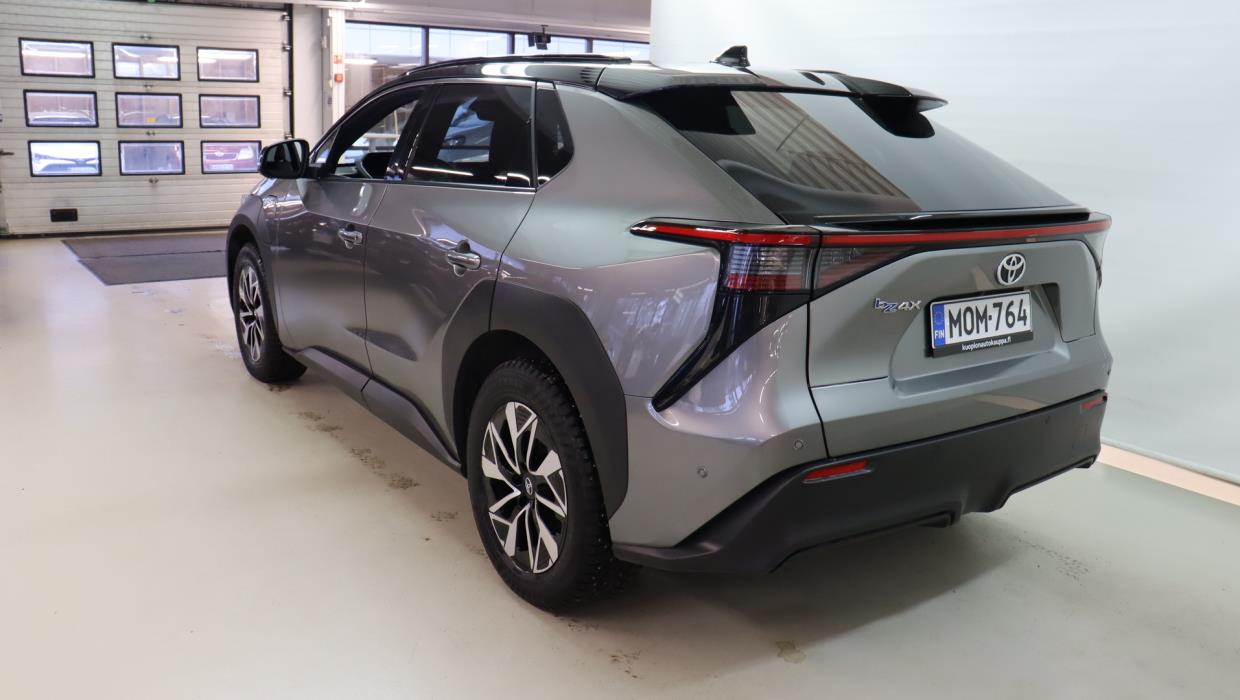 TOYOTA bZ4X 2023