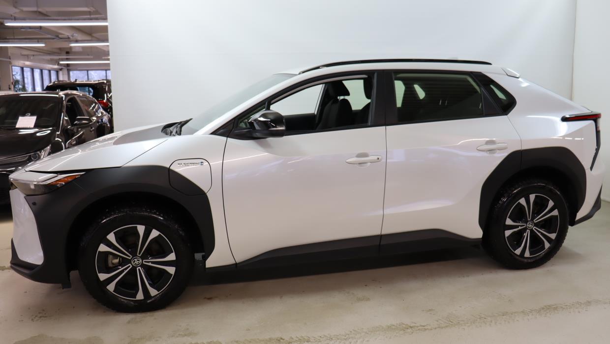 TOYOTA bZ4X 2022