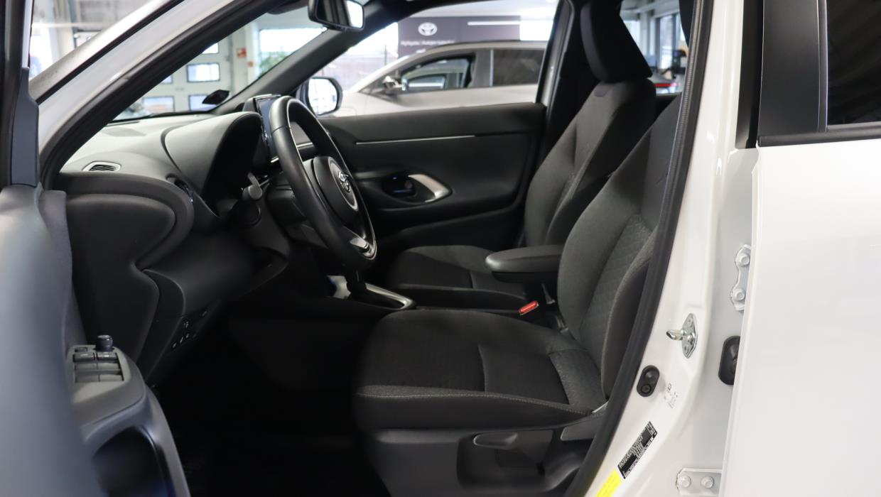 TOYOTA Yaris Cross 2023