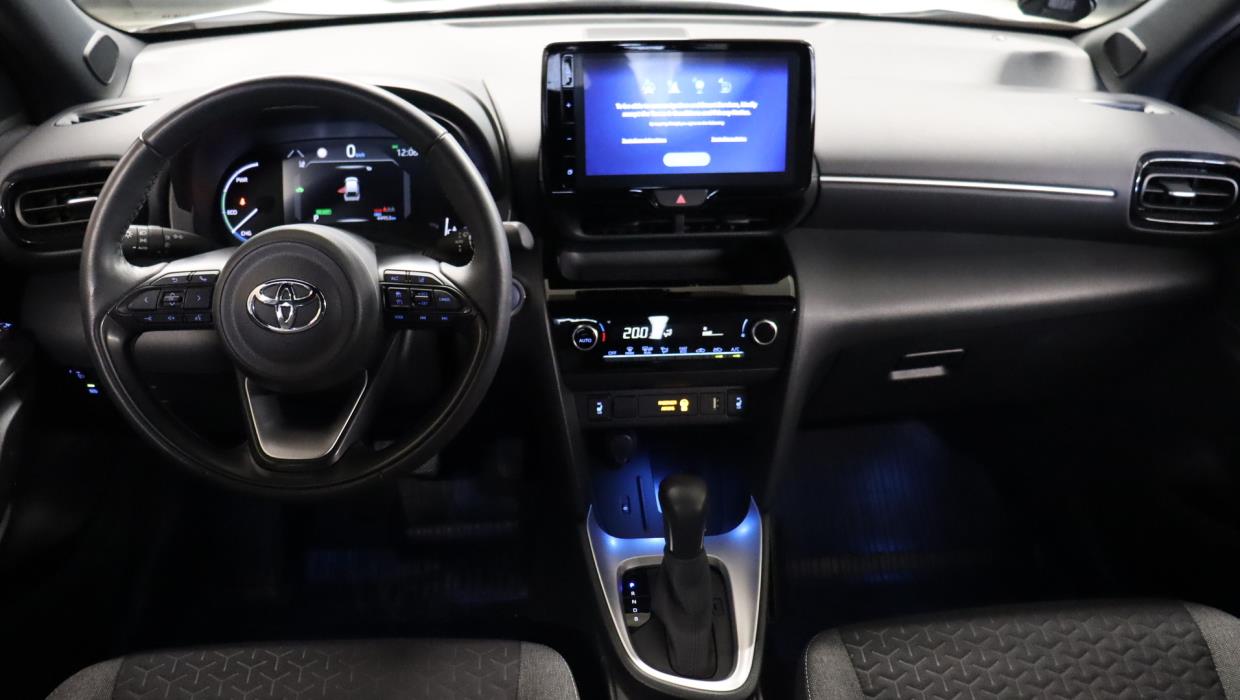 TOYOTA Yaris Cross 2023