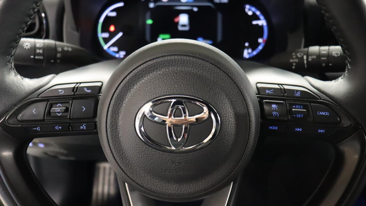 TOYOTA Yaris Cross 2023