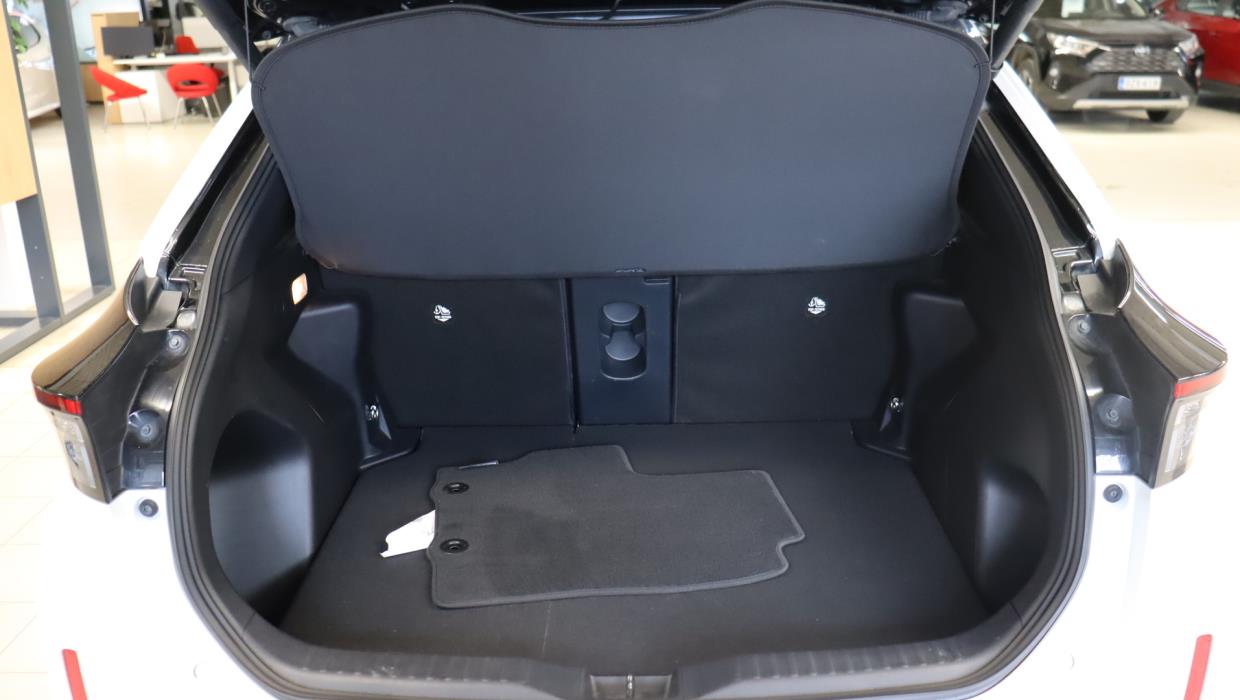 TOYOTA Yaris Cross 2023