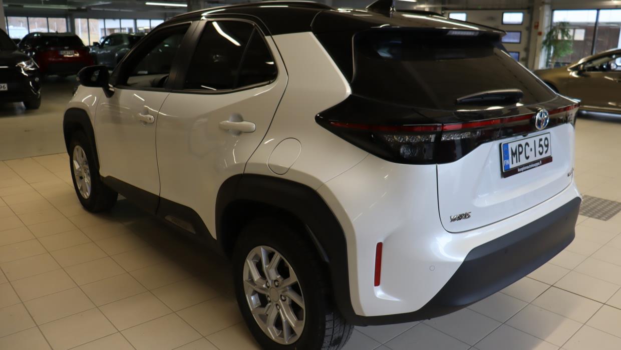 TOYOTA Yaris Cross 2023