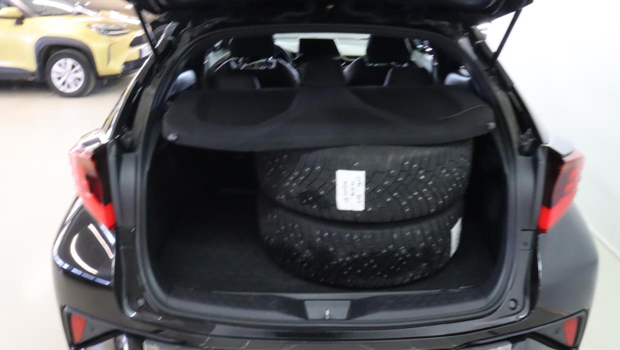 TOYOTA C-HR 2023