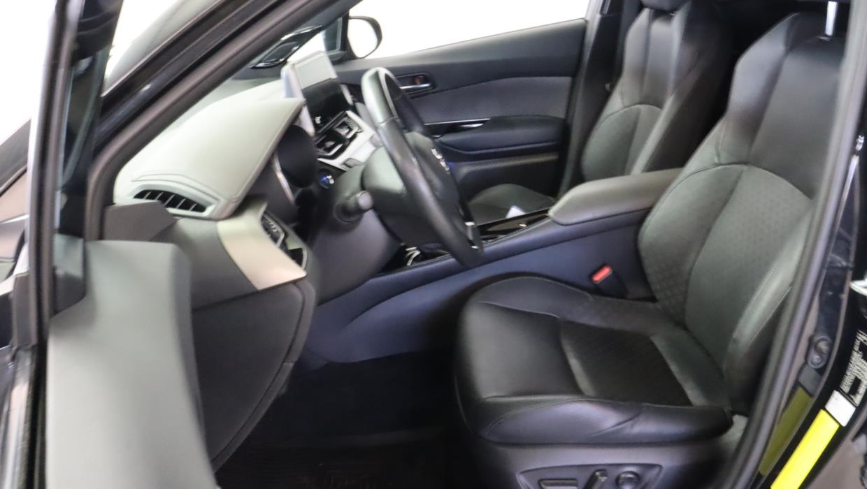 TOYOTA C-HR 2023