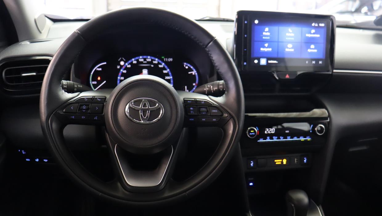 TOYOTA Yaris Cross 2023
