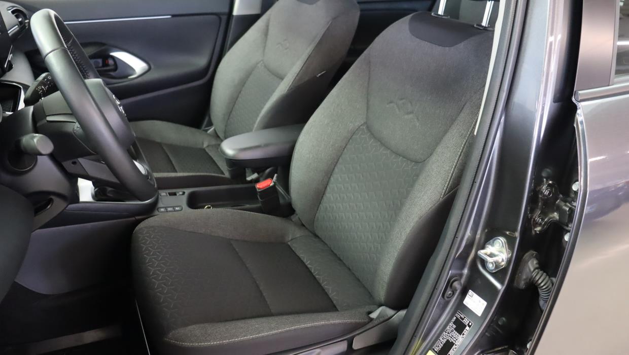 TOYOTA Yaris Cross 2023