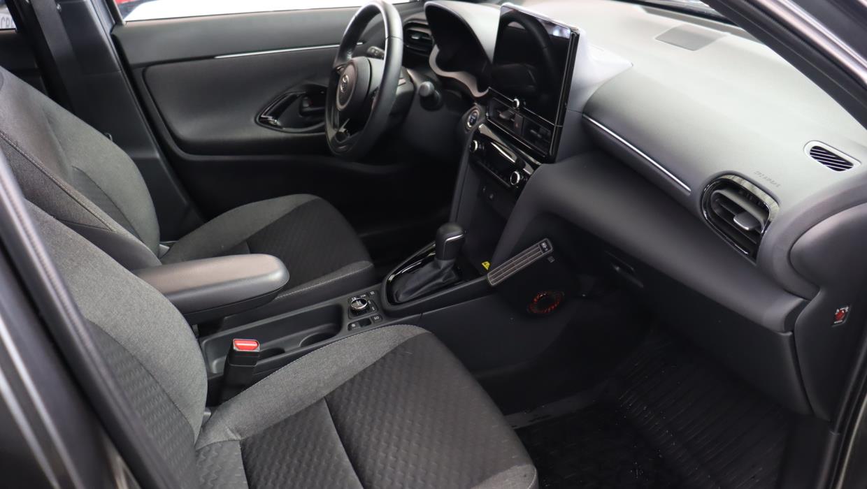 TOYOTA Yaris Cross 2024