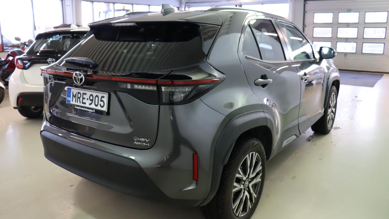 TOYOTA Yaris Cross 2024