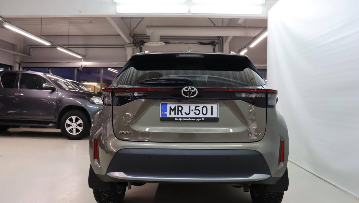 TOYOTA Yaris Cross 2025