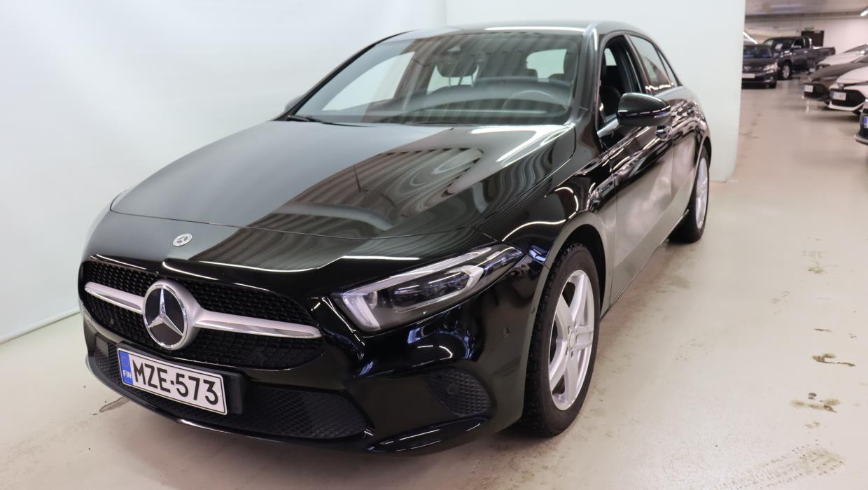 MERCEDES-BENZ A 2021