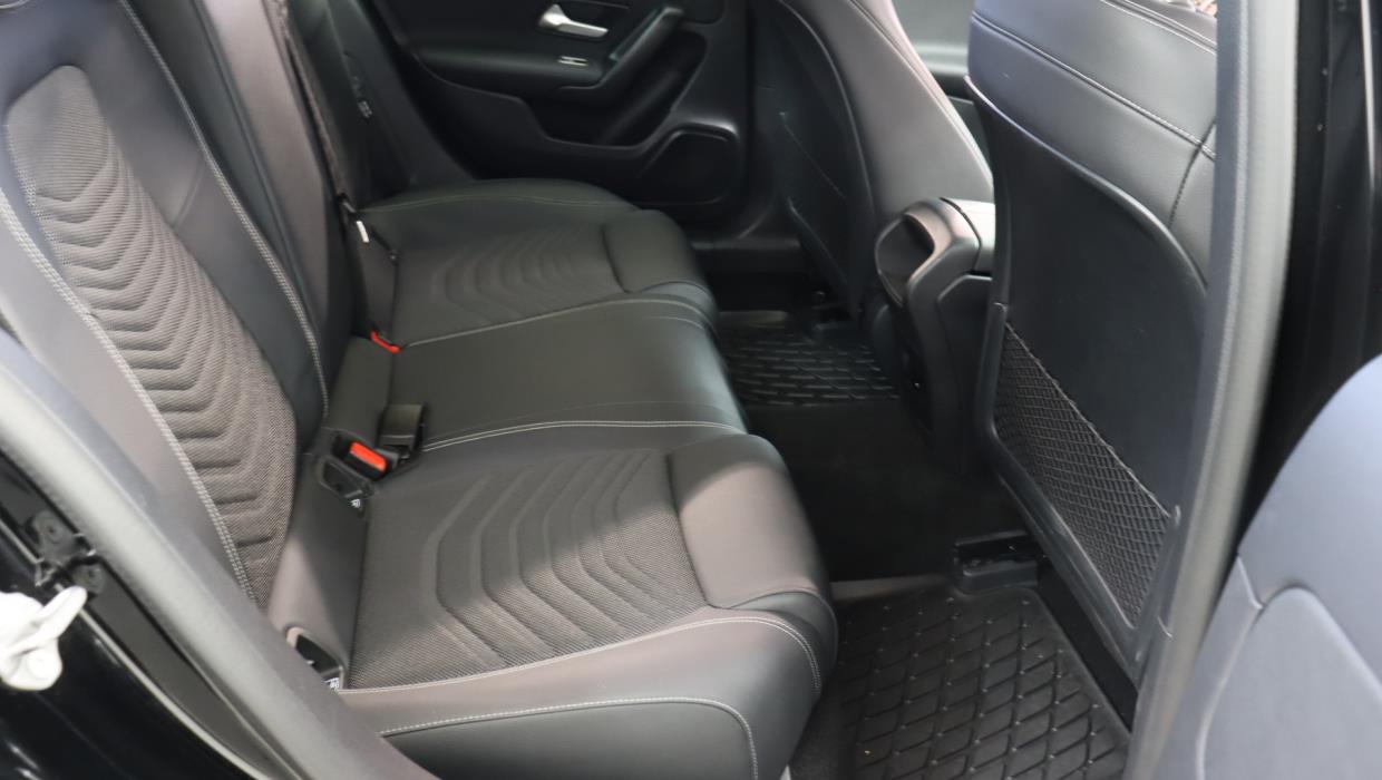 MERCEDES-BENZ A 2021