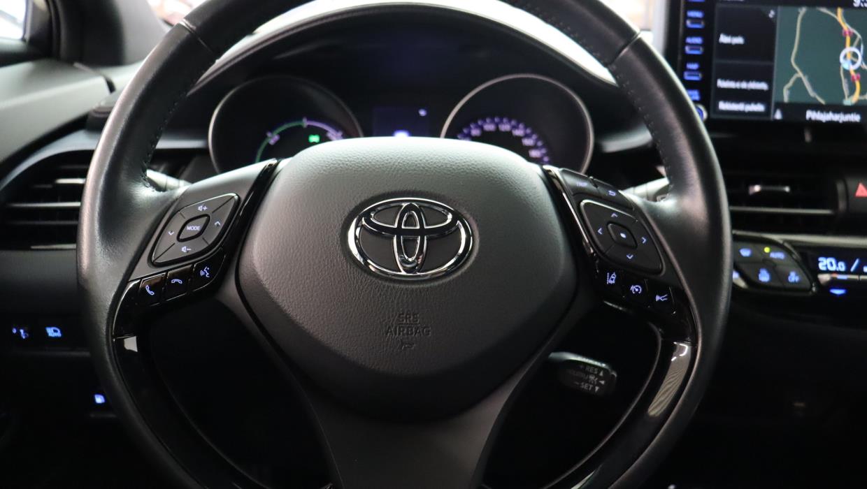 TOYOTA C-HR 2021