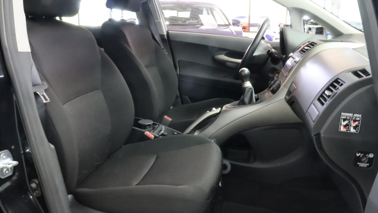 TOYOTA Auris 2007