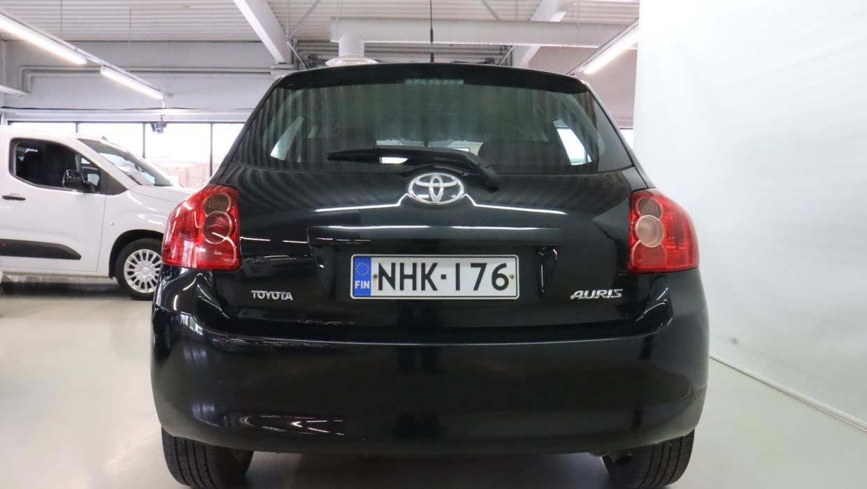 TOYOTA Auris 2007