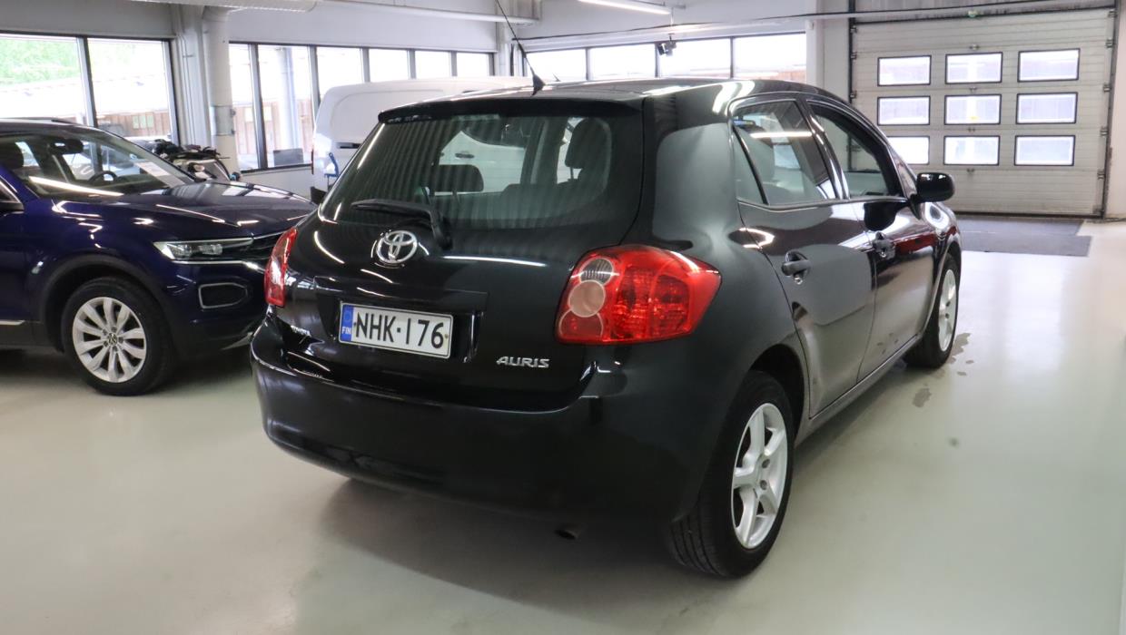 TOYOTA Auris 2007