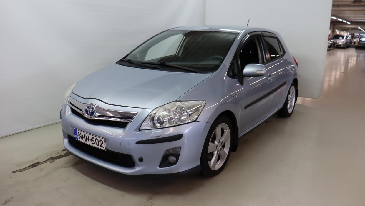 TOYOTA Auris 2011