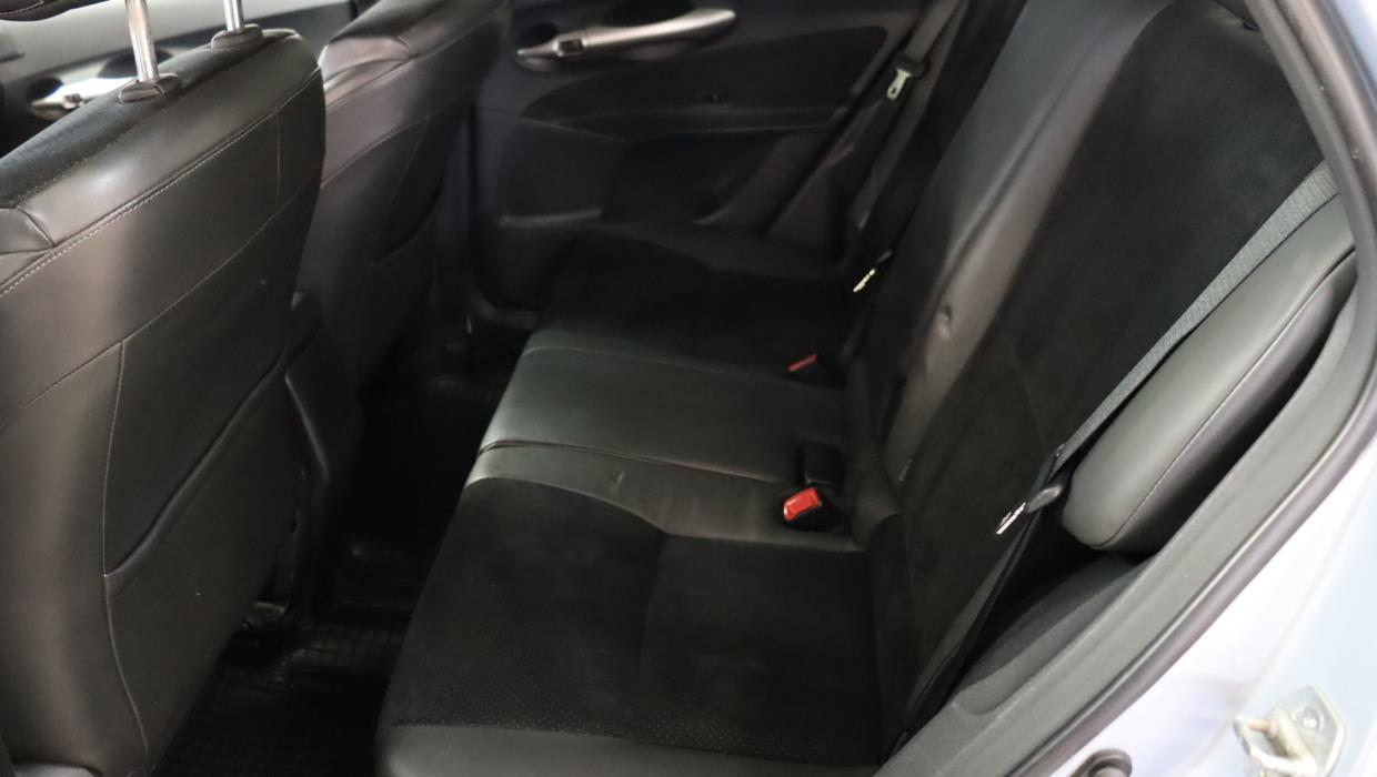 TOYOTA Auris 2011