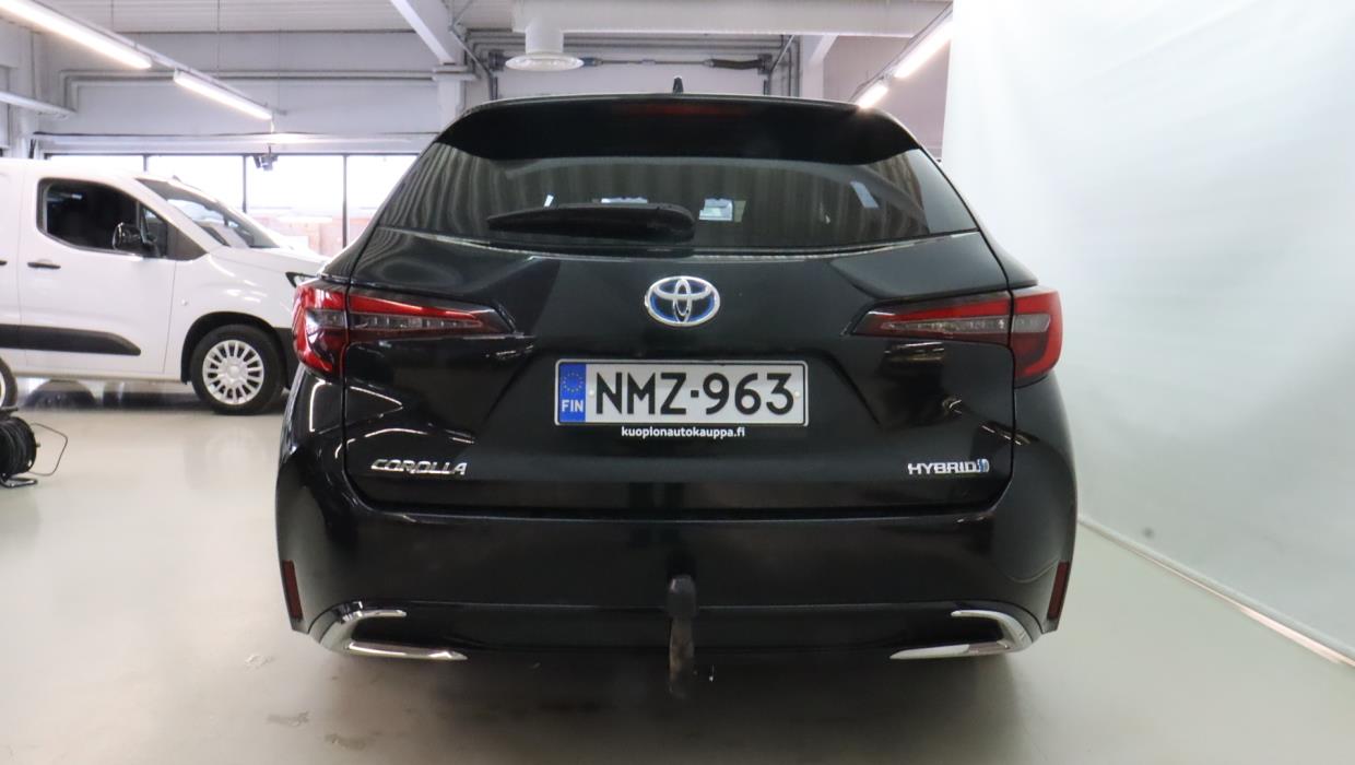 TOYOTA Corolla 2023