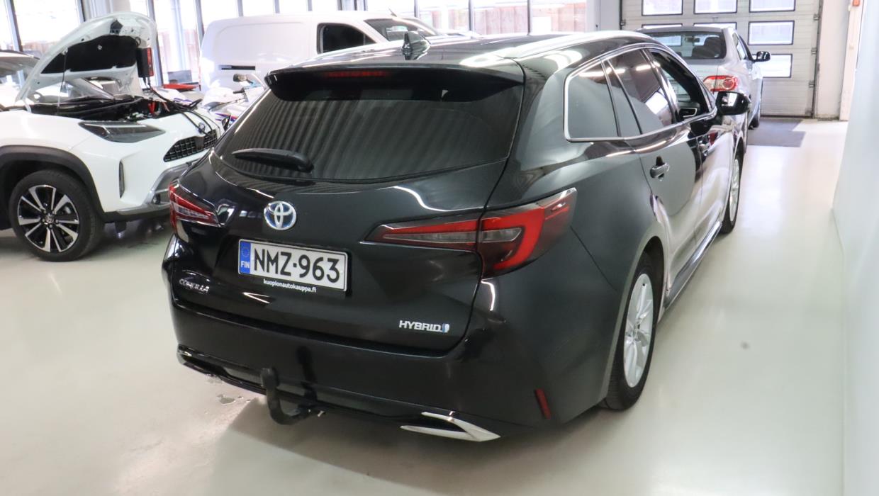 TOYOTA Corolla 2023