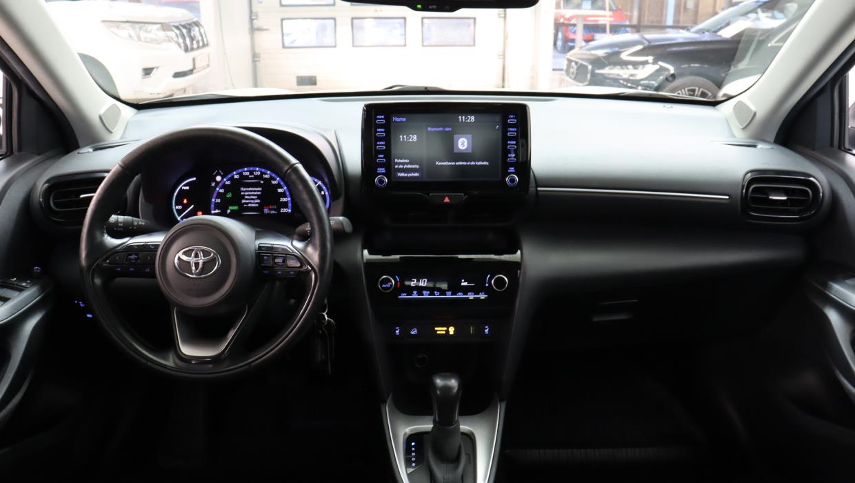 TOYOTA Yaris Cross 2024