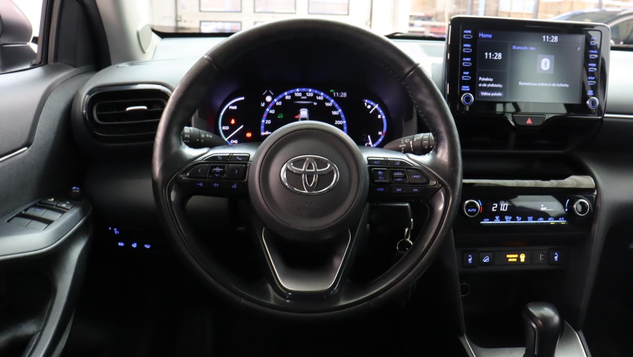TOYOTA Yaris Cross 2024