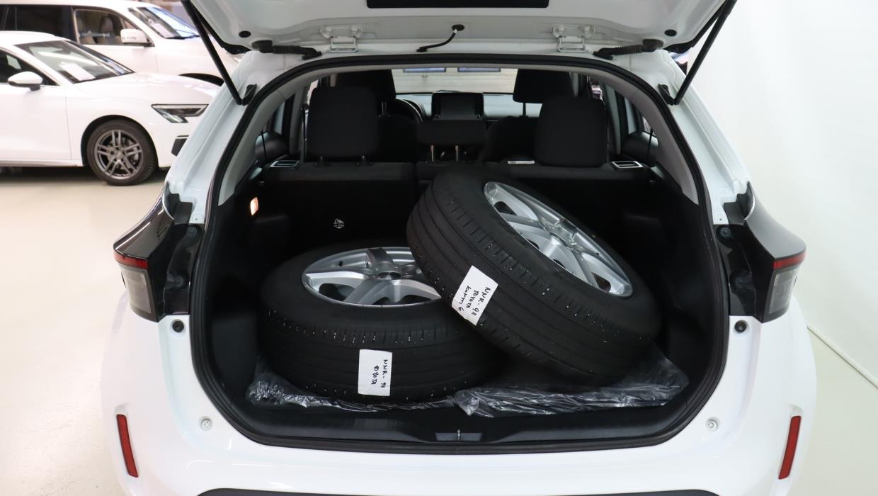 TOYOTA Yaris Cross 2024