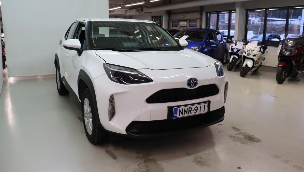 TOYOTA Yaris Cross 2024