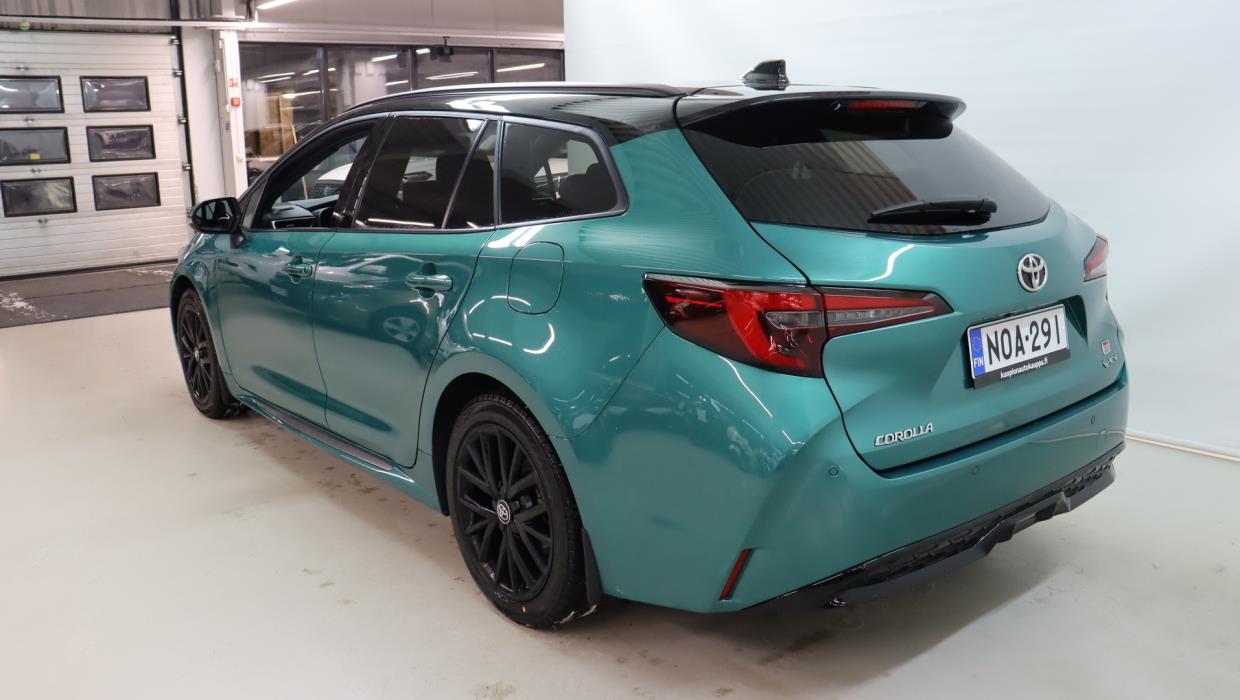 TOYOTA Corolla 2025