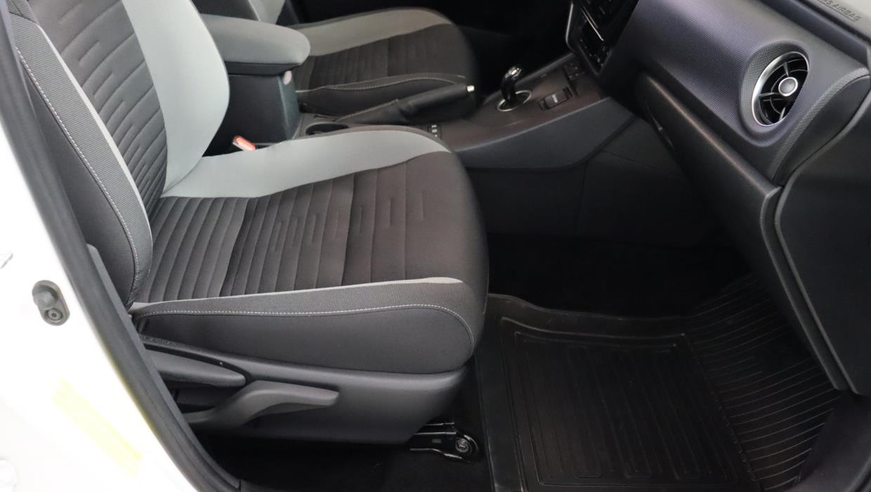 TOYOTA Auris 2017