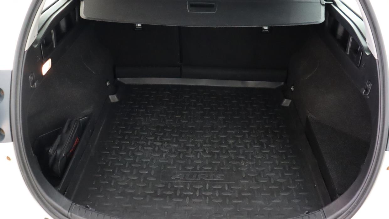 TOYOTA Auris 2017