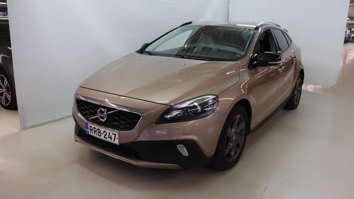 VOLVO V40 Cross Country 2013