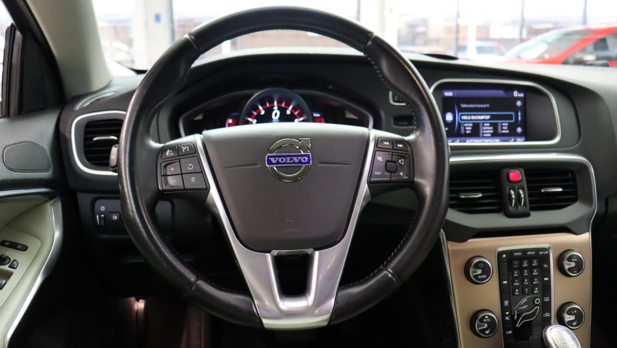 VOLVO V40 Cross Country 2013