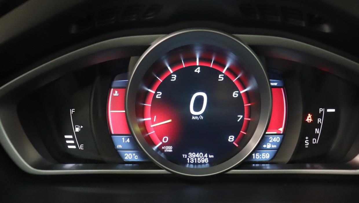 VOLVO V40 Cross Country 2013